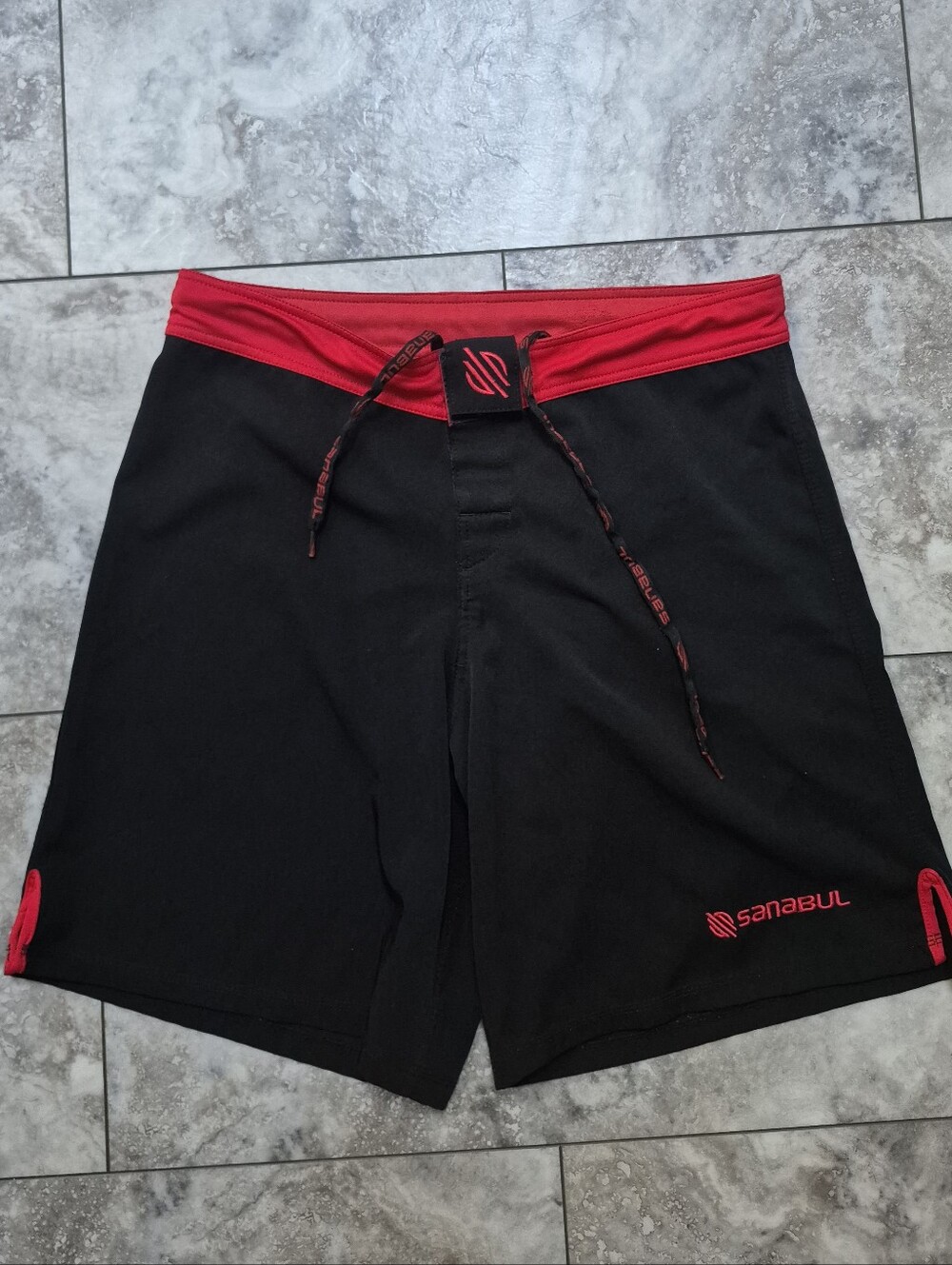 Sanabul Essential MMA BJJ Fight Shorts Black Red Men’s Size 34 Grappling